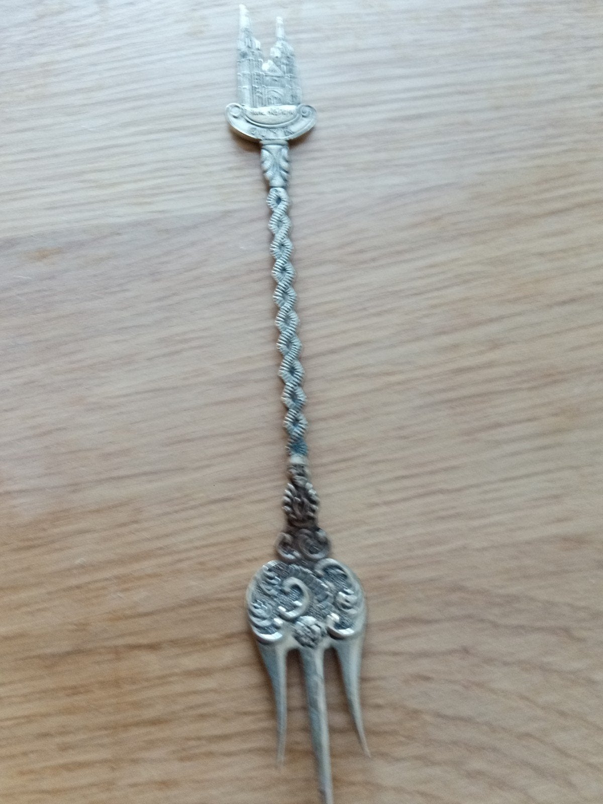 Antieke Souvenir Vork RK Kerk Cuijk - Th. Diels-Werten, Antiek en Kunst, Ophalen of Verzenden