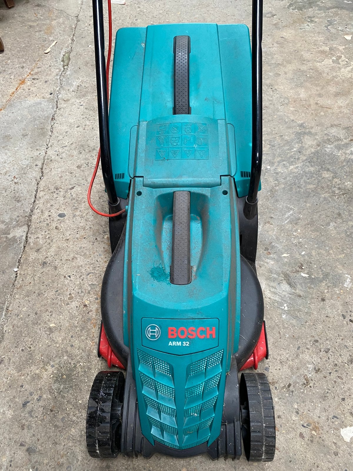 Bosch ARM 32 grasmaaier, Ophalen, Zo goed als nieuw, Elektrische grasmaaier