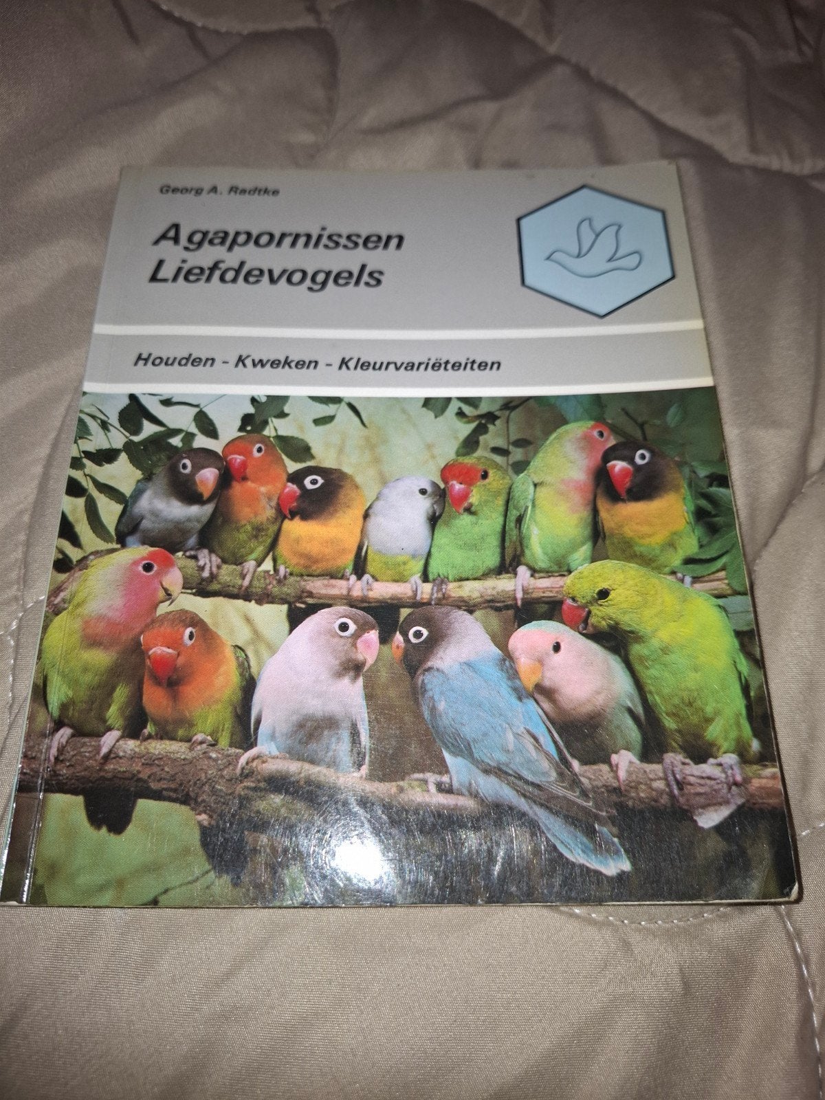 Agapornissen Liefdevogels - Houden, Kweken, Kleurvariëte, Ophalen of Verzenden, Gelezen, Vogels, George A. Radtke
