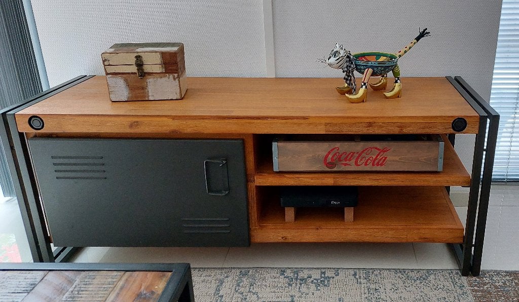 Industriële tv stereo kast Manchester City, acaciahout., Zo goed als nieuw, Minder dan 150 cm, Minder dan 100 cm, 25 tot 50 cm