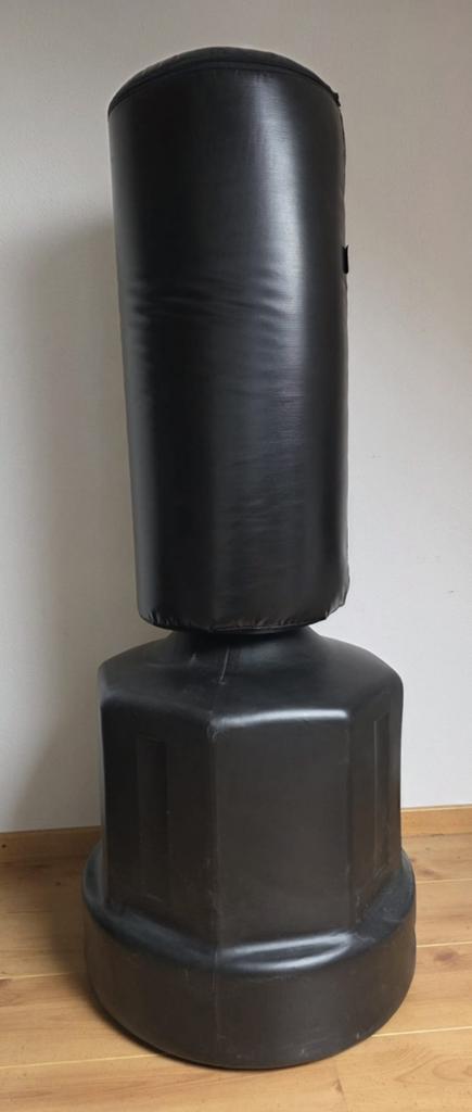 Vrijstaande bokszak ongeveer 160 cm hoog, Ophalen