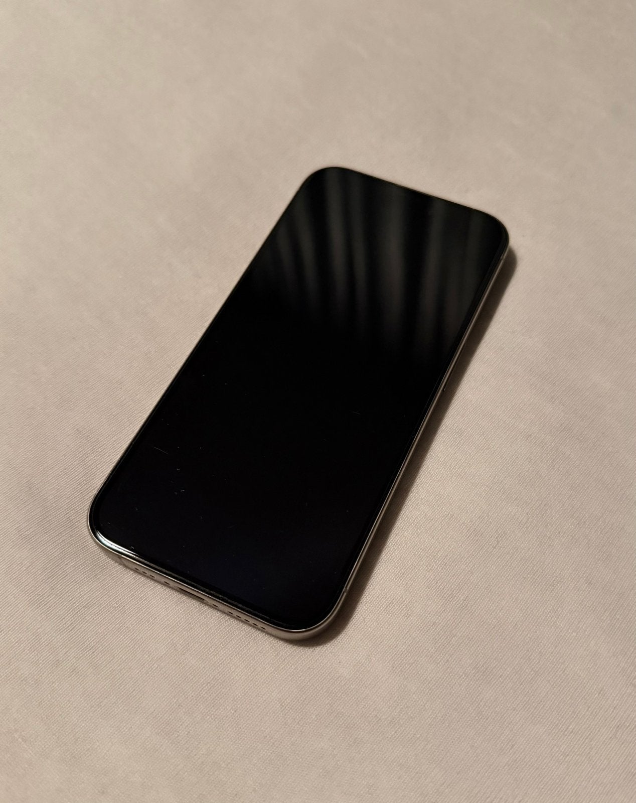 Foto 6 van iPhone 15 Pro 256GB – 90% batterij – zeer nette staat