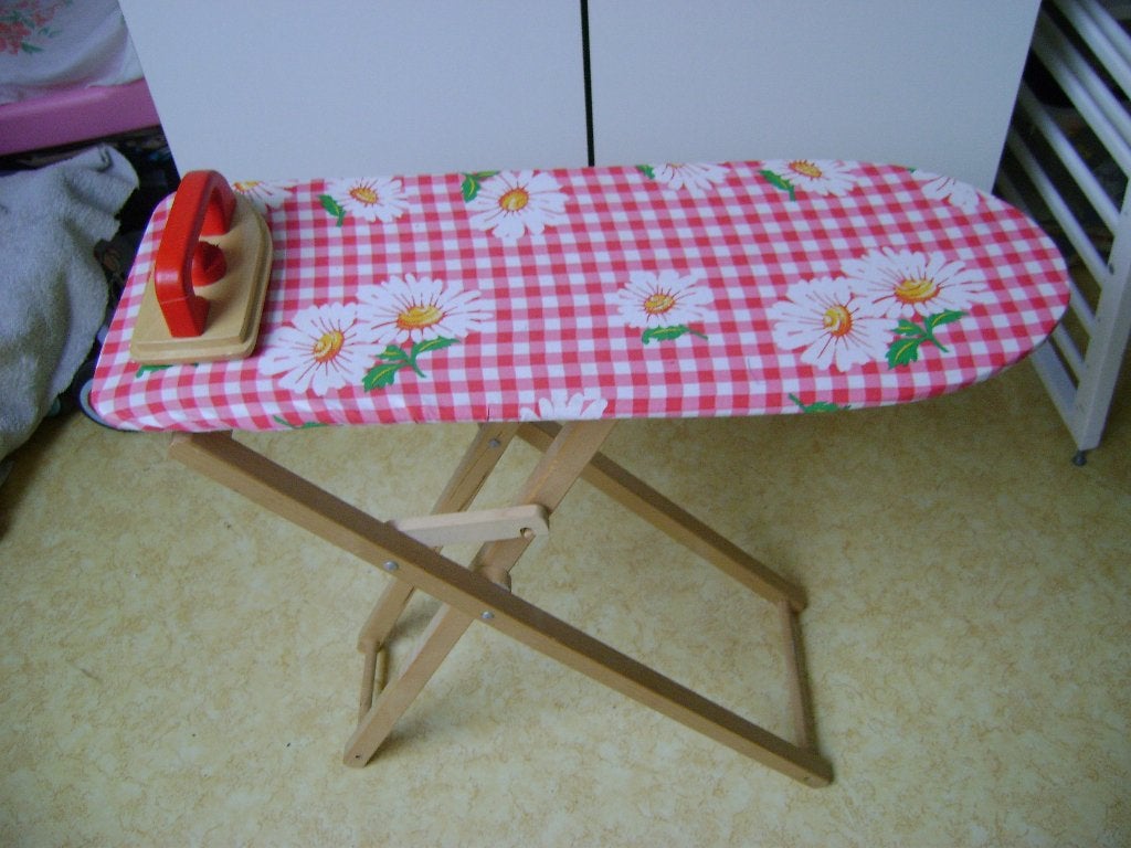 houten kinderstrijkplank 60lx56h met houten strijkijzer ikea, Ophalen of Verzenden, Zo goed als nieuw, Overige typen
