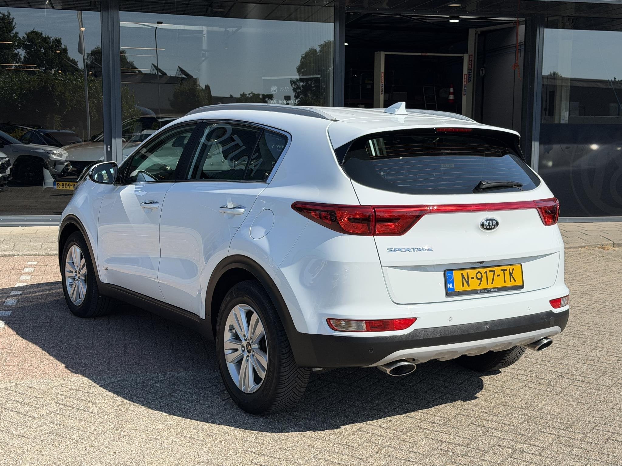 Kia Sportage 1.6 T-GDI 4WD GT-Line AWD | APPLE CARPLAY / AND, Auto's, Gebruikt, 4 cilinders, Wit, Leder
