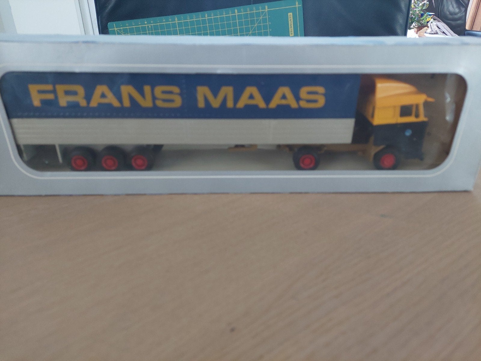 trekker met oplegger.  Frans Maas voormalig expeditiebedrijf, Ophalen of Verzenden, Nieuw, Bus of Vrachtwagen, Overige merken