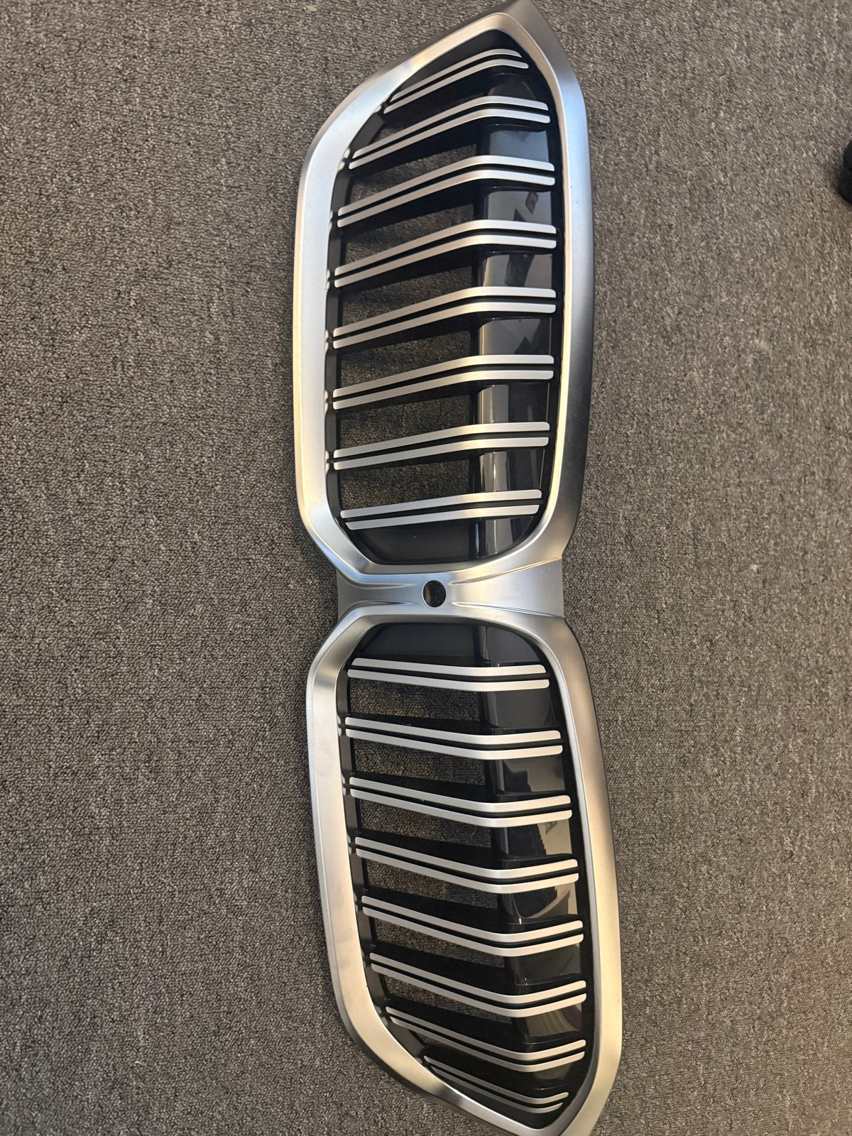 BMW 330e 2026 M-Sport Nierengrille en Uitlaatsierstukken, Ophalen, Nieuw, BMW