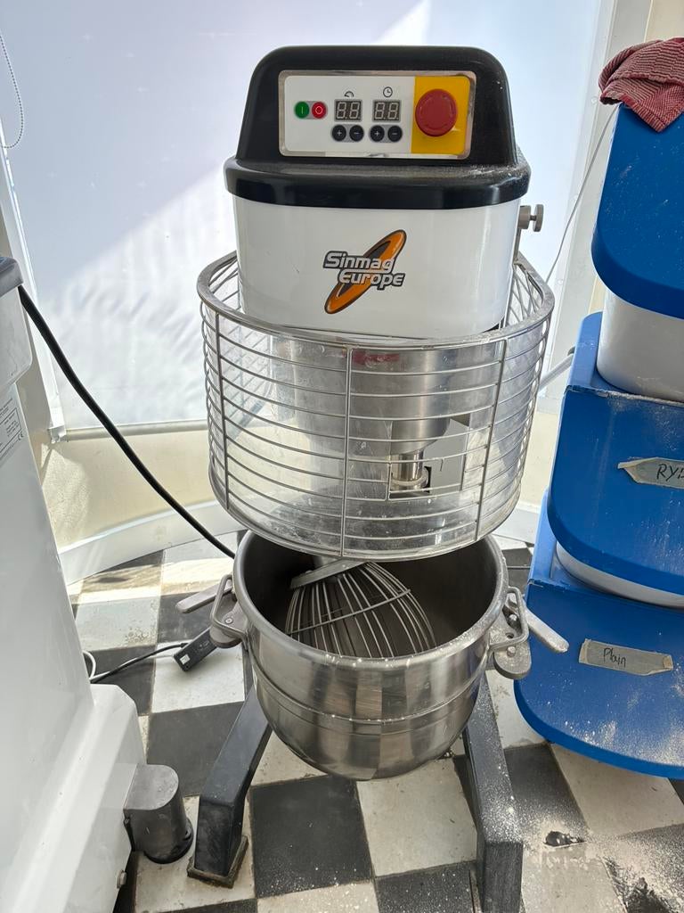 Sinmag Planeetmixer 40l, Zakelijke goederen, Horeca | Keukenapparatuur, Ophalen