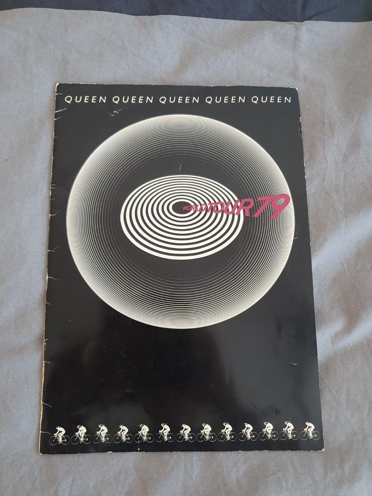 Queen TOUR BOEK Jazz World Tour 1979 ZELDZAAM, Ophalen of Verzenden, Zo goed als nieuw, Artiest