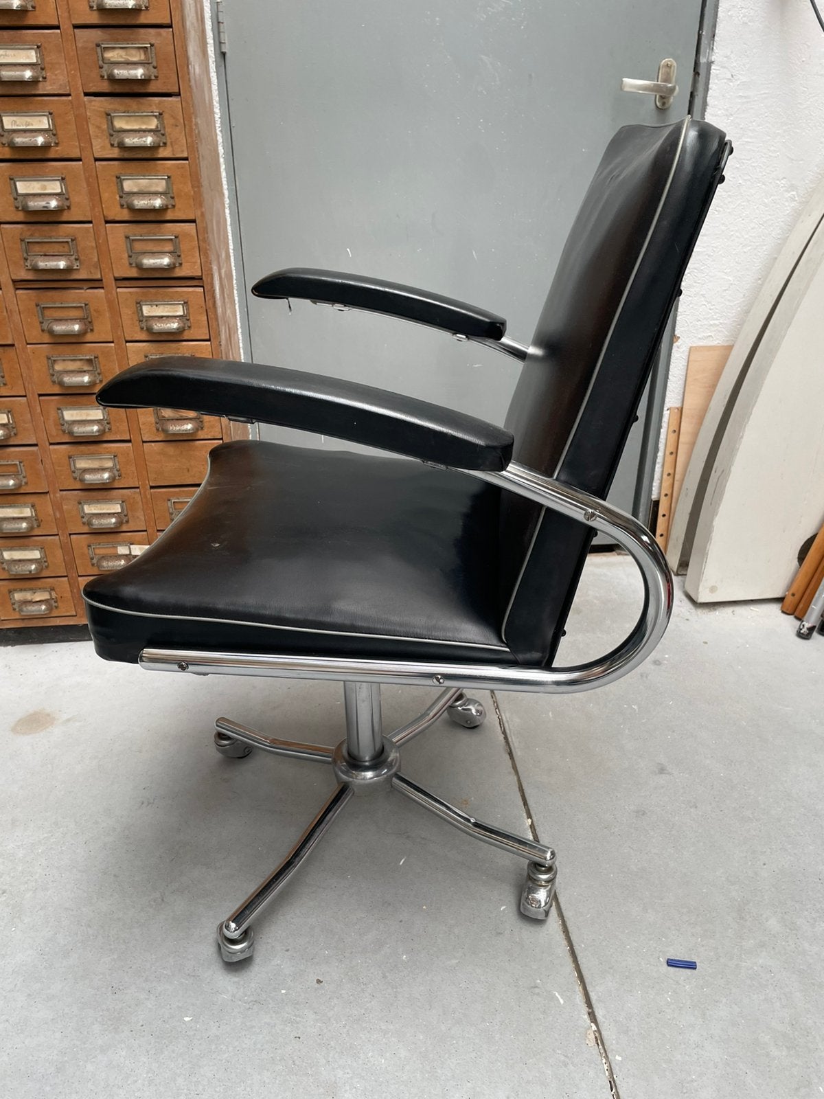 Bauhaus bureaustoel, geheel origineel, Ophalen, Gebruikt, Zwart, ?