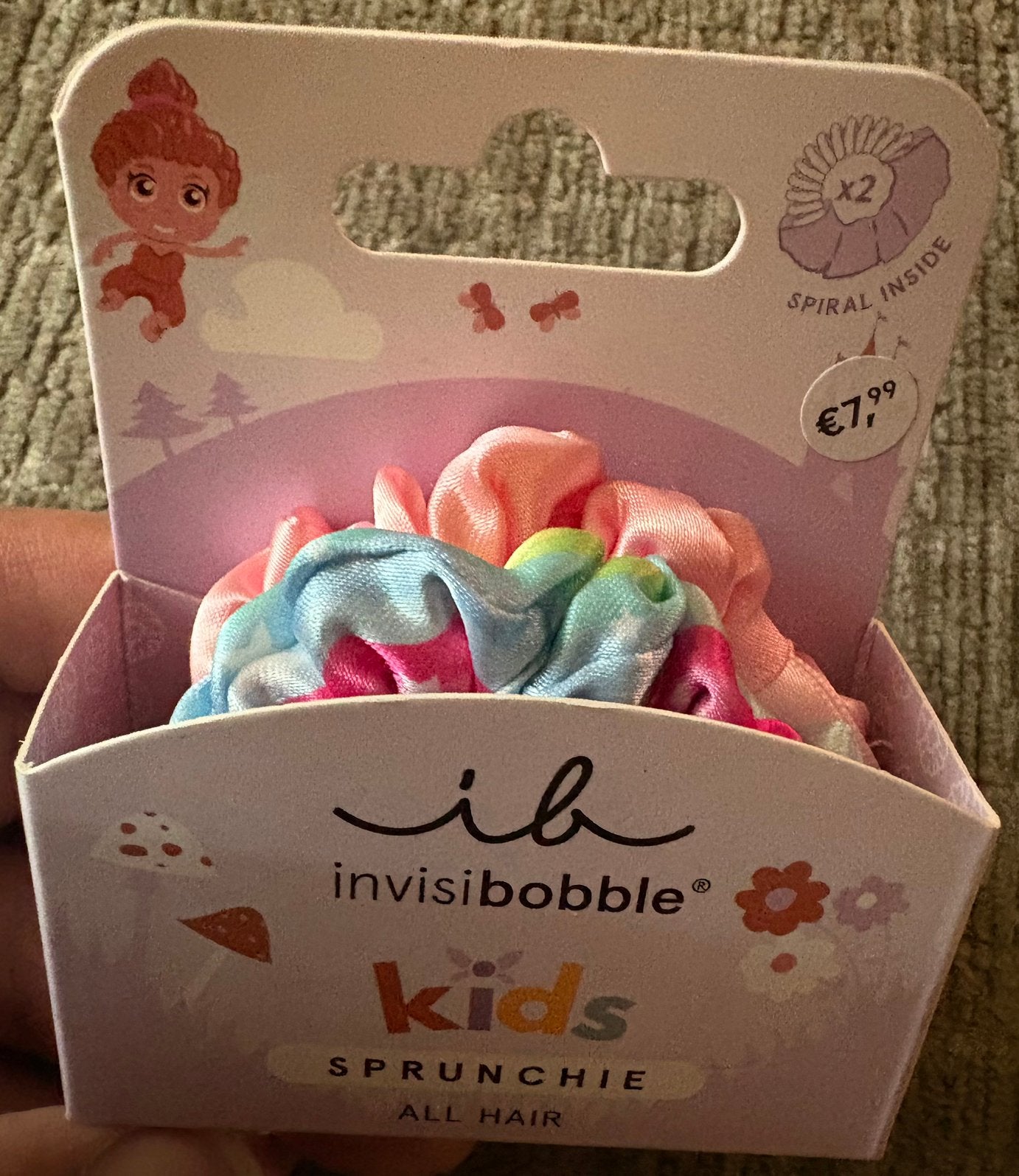 Nieuw - 2 scrunchies van Invisibobble, Ophalen of Verzenden, Nieuw, Haarelastiek, Meerkleurig