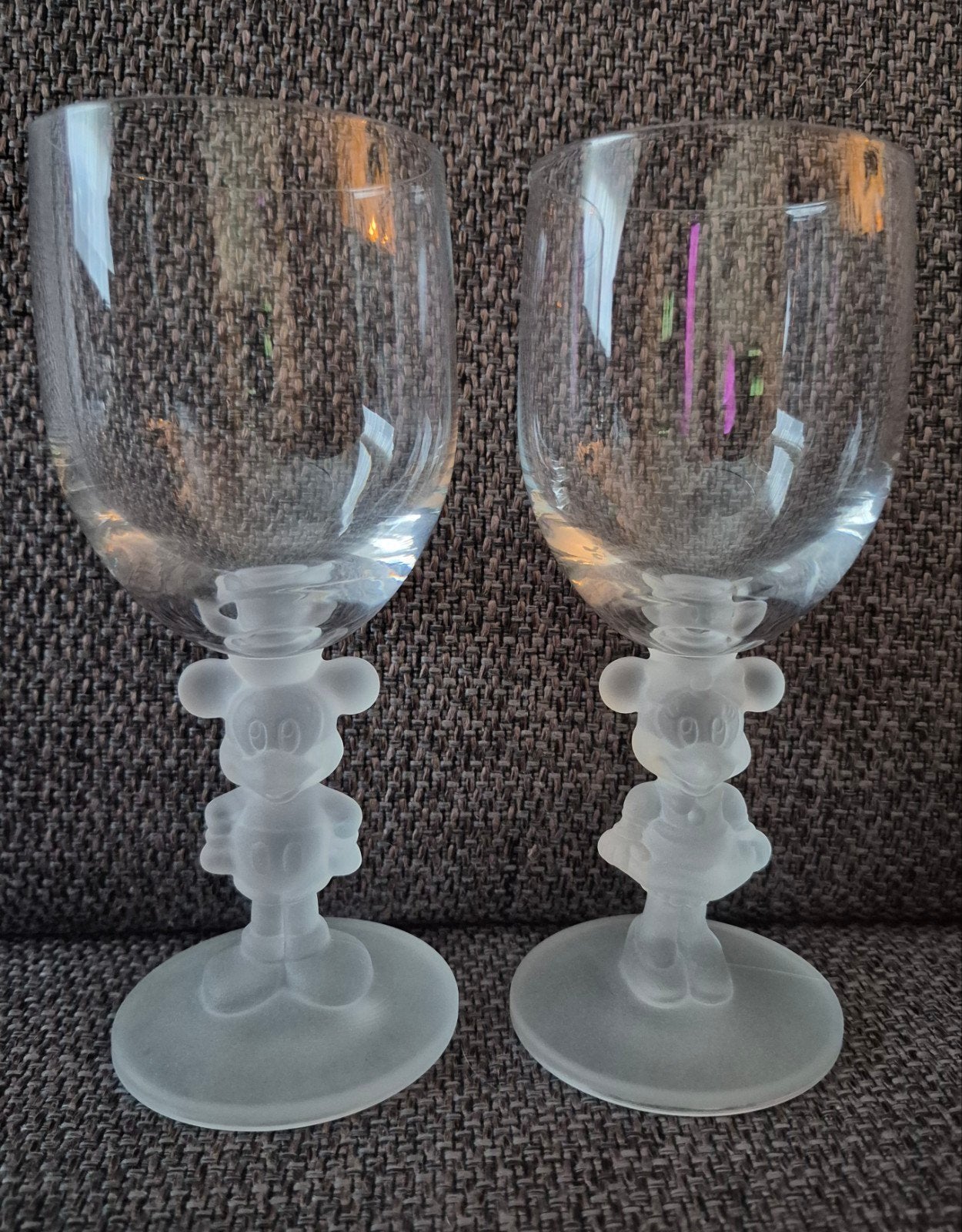 Disney Mickey & Minnie Mouse wijnglazen - set van 2, Ophalen of Verzenden, Mickey Mouse, Zo goed als nieuw, Servies