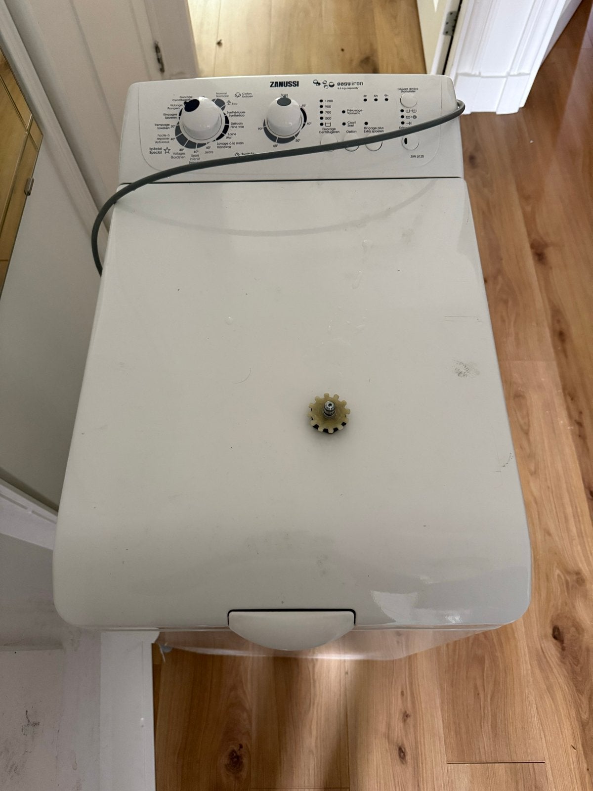 Zanussi Bovenlader Wasmachine - Pootje stuk, werkt perfect, Witgoed en Apparatuur, Ophalen, Gebruikt, Bovenlader