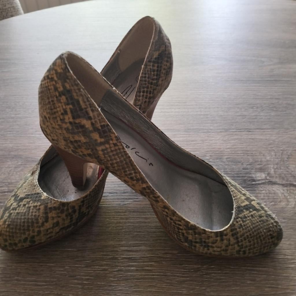 Dolcis pump met slangenprint mt 37, Kleding | Dames, Schoenen, Dolcis, Pumps, Overige kleuren, Ophalen of Verzenden