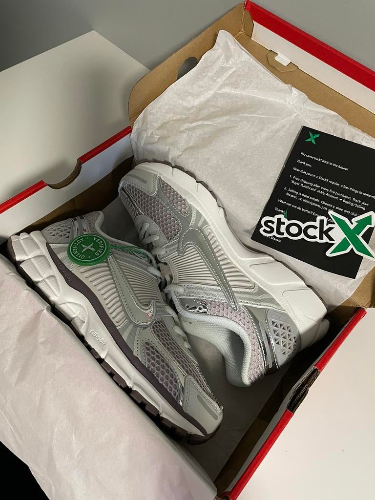 Nike Vomero 5 Platinum Violet, Ophalen of Verzenden, Nieuw, Sneakers of Gympen