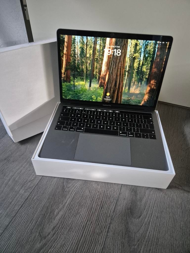 Apple MacBook Pro, 2 tot 3 Ghz, 8 GB, 13 inch, Ophalen of Verzenden