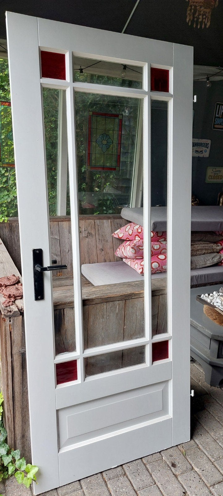 Mooie opdekdeur met helder glas en rode glasaccenten, Ophalen, Binnendeur