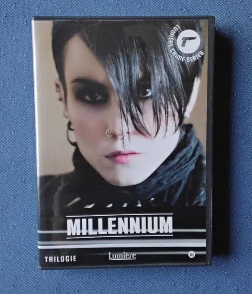 DVD Millennium trilogie Stieg Larsson (Lumière), Cd's en Dvd's, Vanaf 16 jaar, Ophalen, Zo goed als nieuw, Overige genres