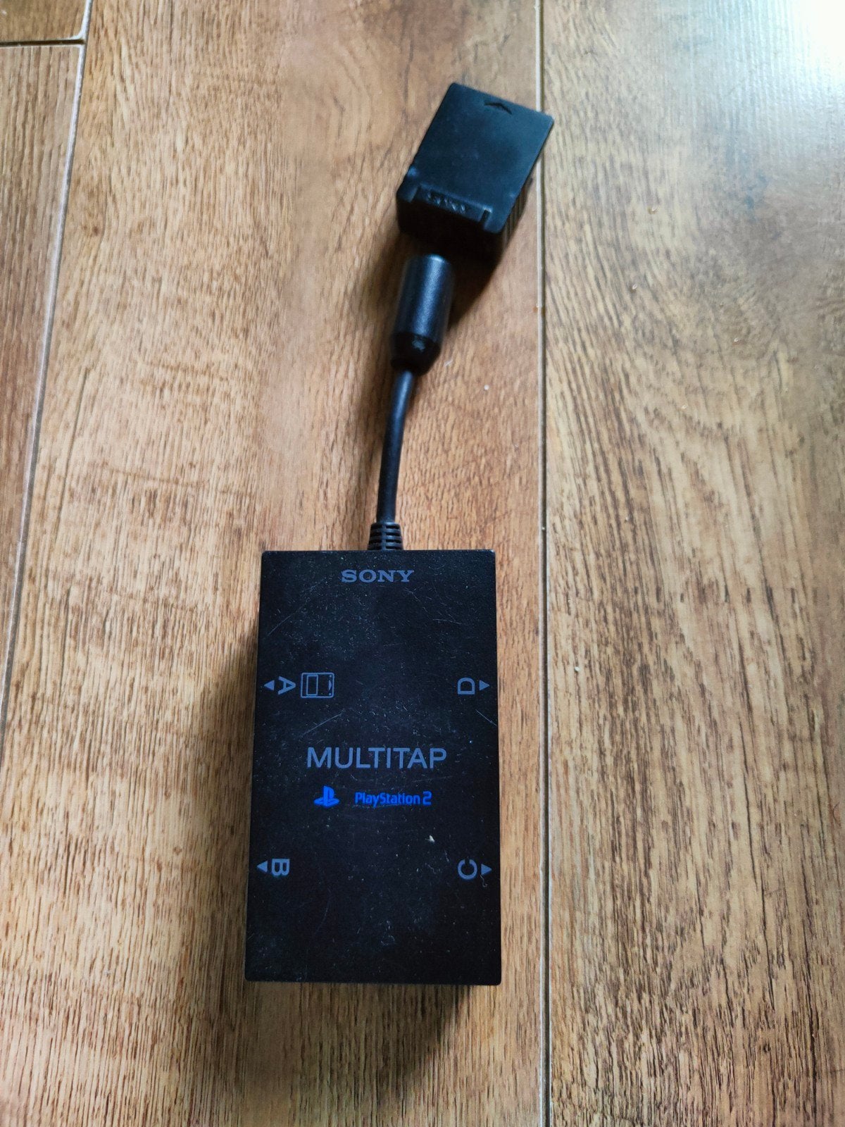 Officiële Sony Multitap voor PlayStation 2, Spelcomputers en Games, 1 speler, Ophalen of Verzenden, Zo goed als nieuw, Vanaf 3 jaar