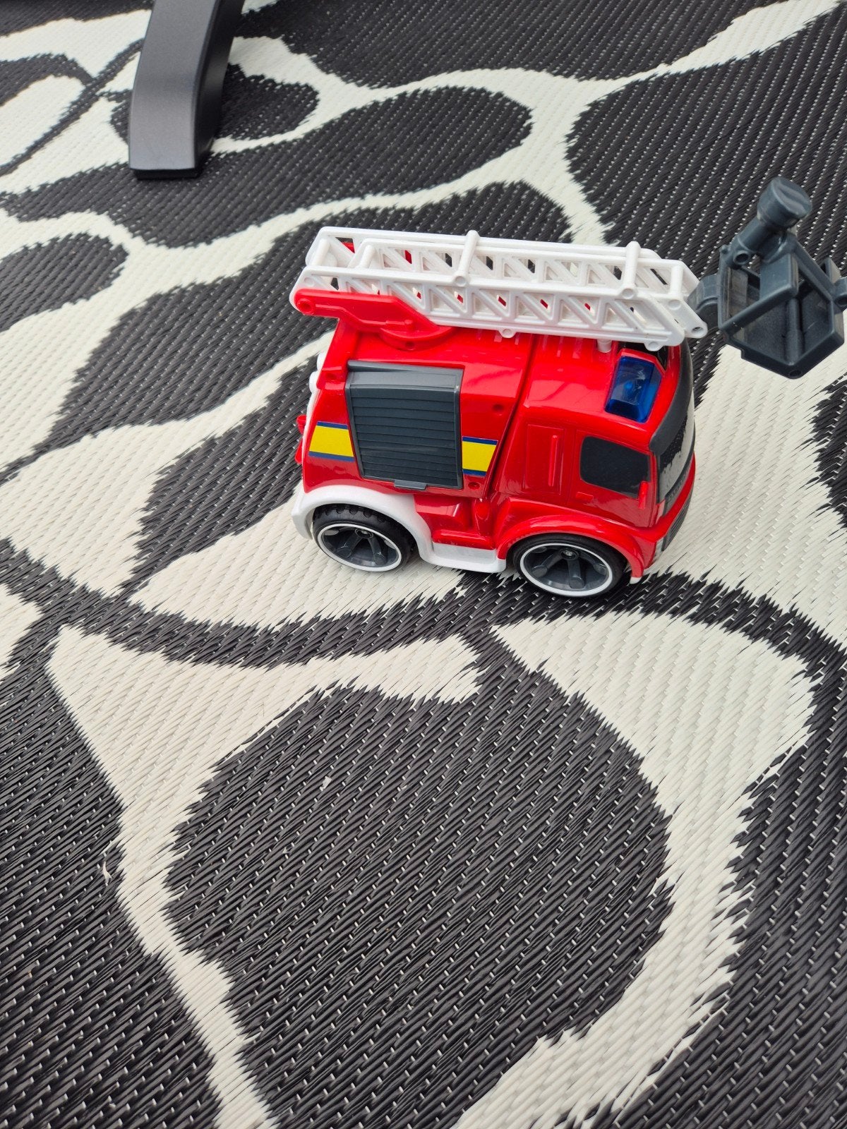brandweer auto op batterijen, Ophalen