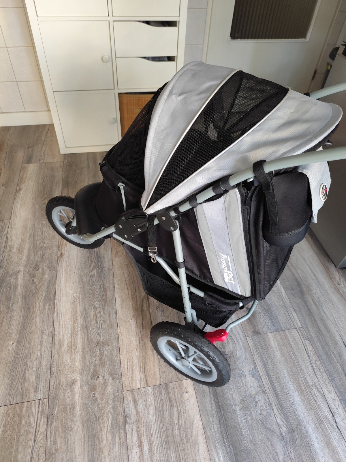Innopet hondenbuggy en orginele regenhoes, Dieren en Toebehoren, Ophalen, Zo goed als nieuw