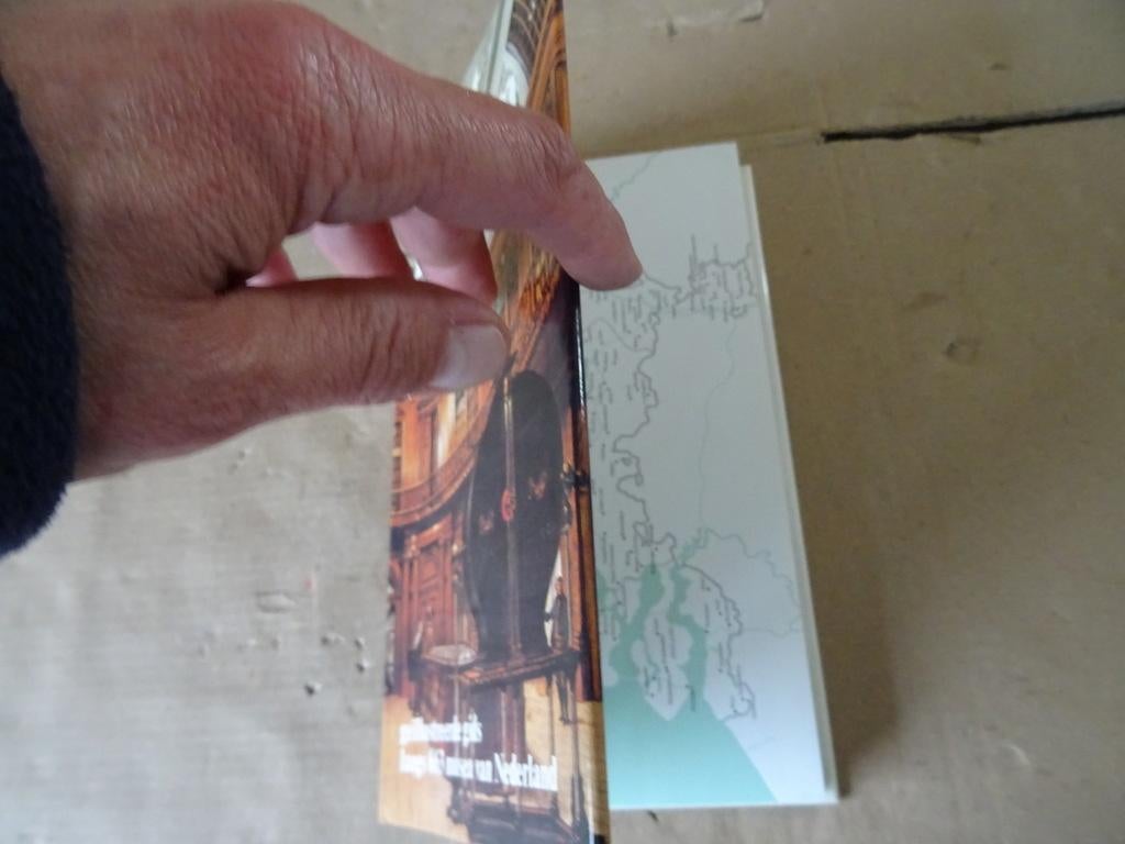 Annemiek Overbeek Groot museumboek 663 musea geïllustreerd, Ophalen of Verzenden, Zo goed als nieuw, Annemiek Overbeek, Overige onderwerpen