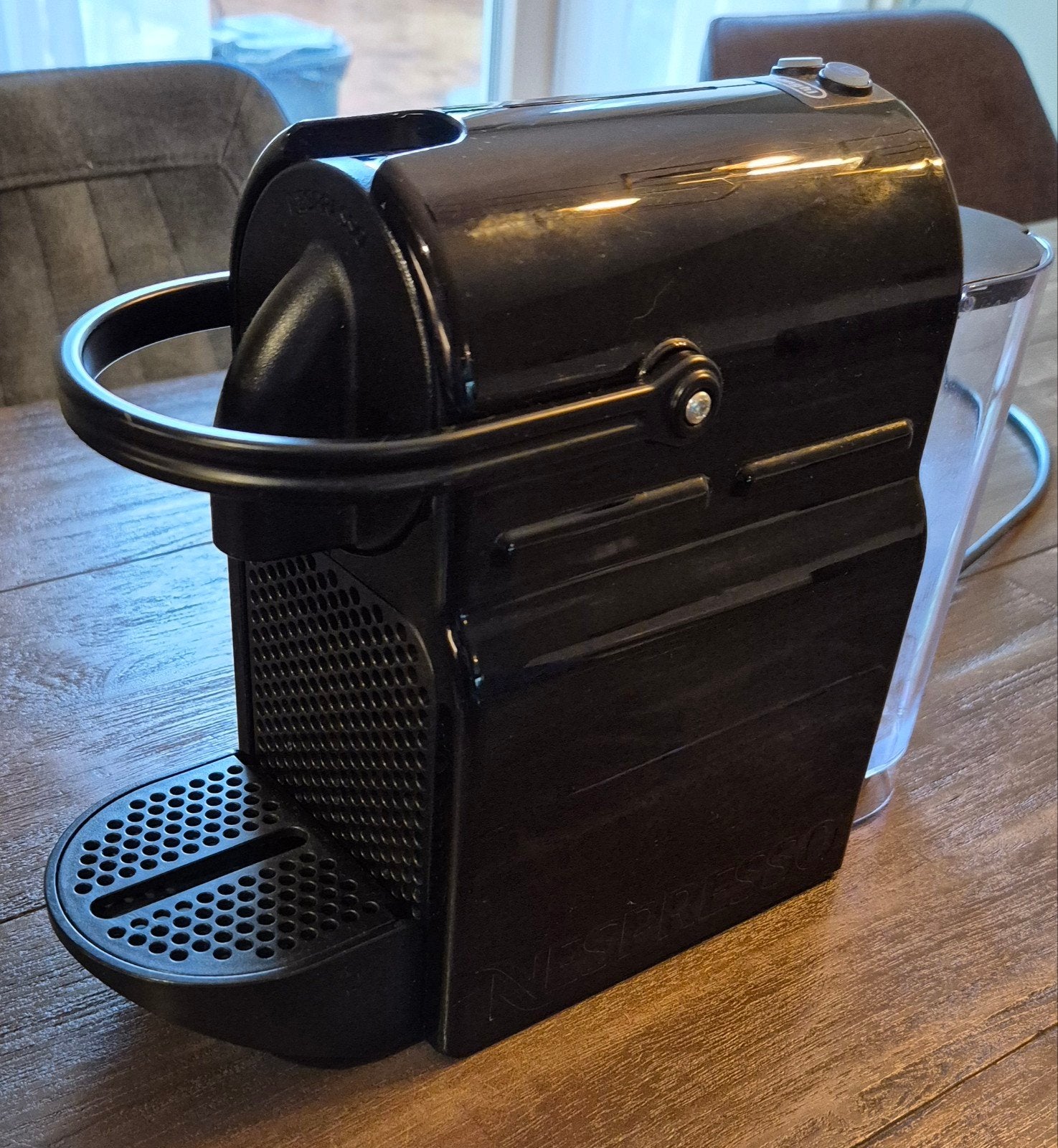 De'Longhi Nespresso  - 2 jaar oud, Gebruikt, Koffiemachine, Ophalen of Verzenden, 1 kopje