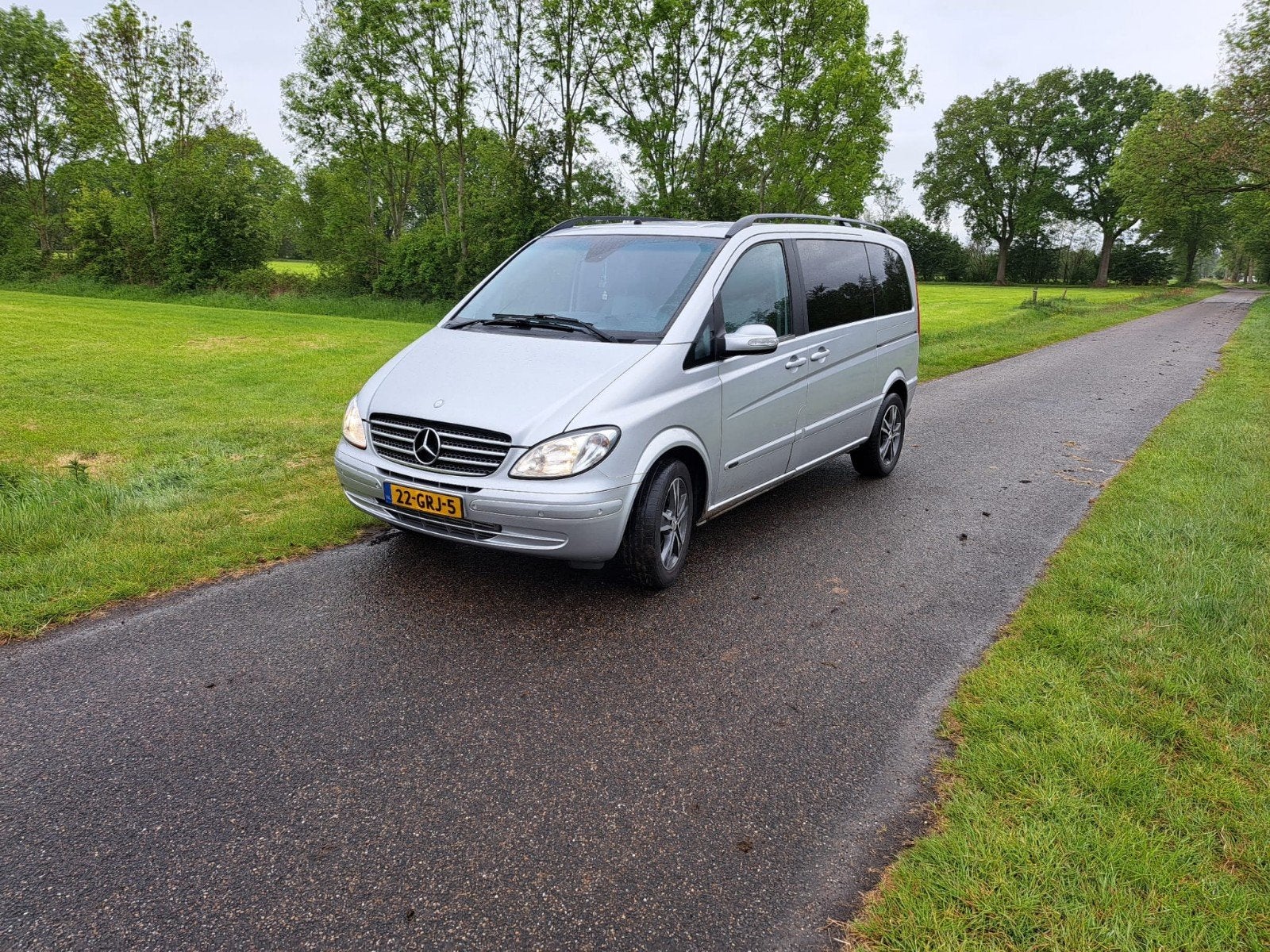 Mercedes-Benz Viano 2.2 CDI 2008 Grijs, Auto's, Achterwielaandrijving, 8 stoelen, 2000 kg, Origineel Nederlands