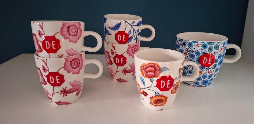 Zes Douwe Egbers mokken - 5 Hylper, Ophalen of Verzenden, Zo goed als nieuw, Overige stijlen, Kop(pen) en/of Schotel(s)