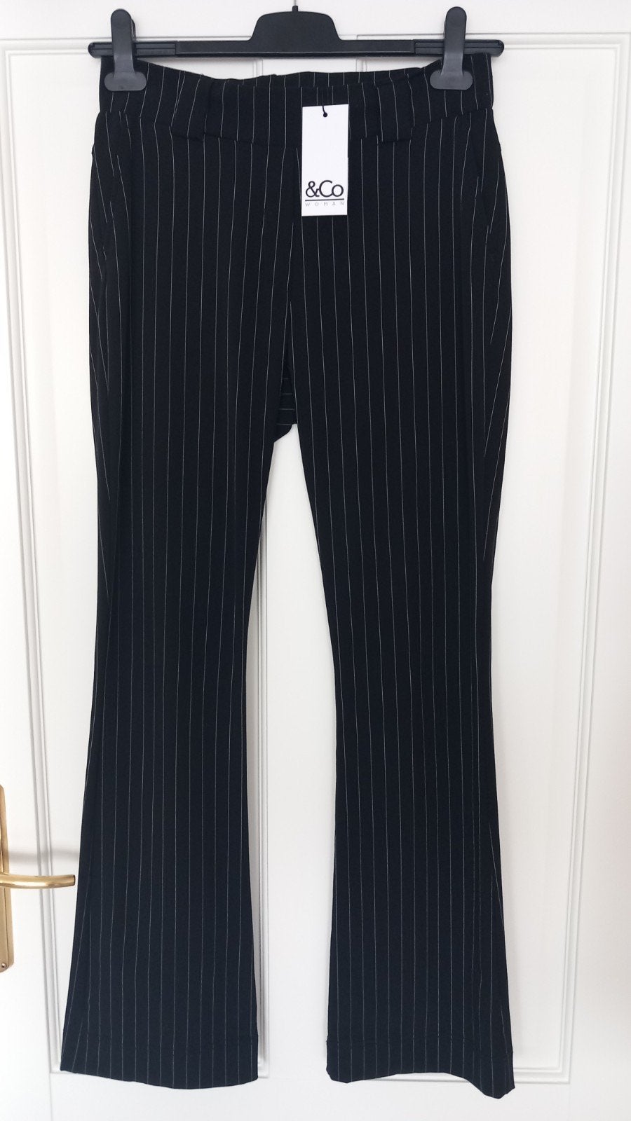 &CO WOMAN*PENELOPE TRAVEL ZWARTE KRIJTSTREEP BROEK/PANTALON., &CO WOMAN., Zwart, Ophalen of Verzenden, Zo goed als nieuw