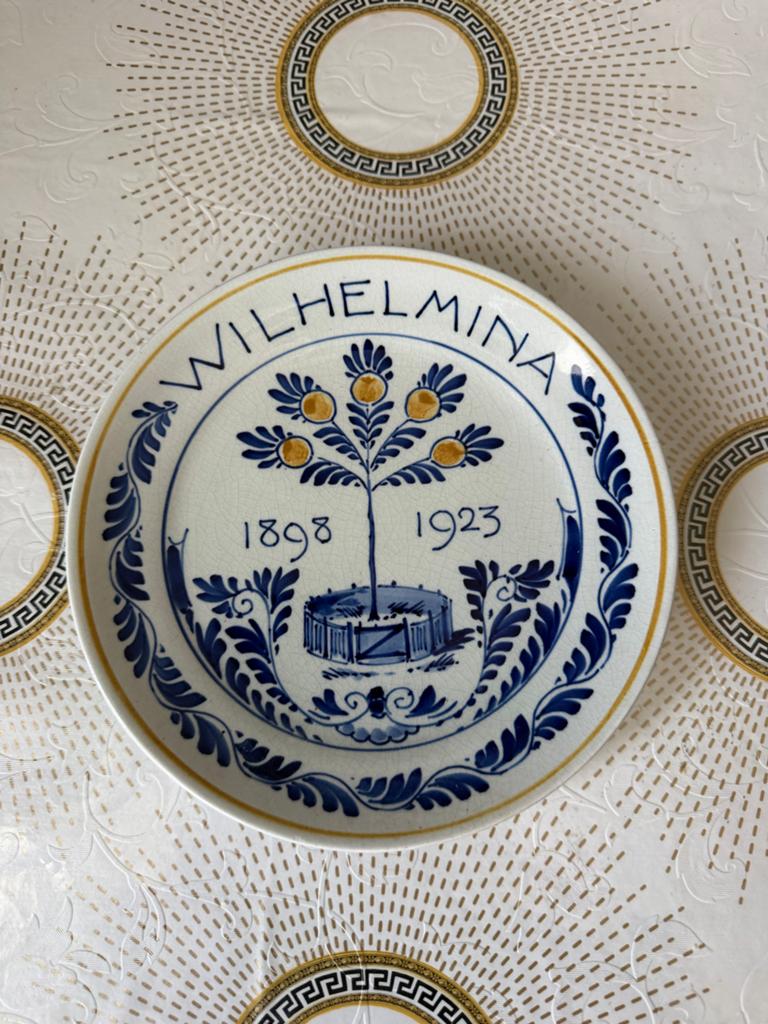 Delfts blauw herdenkingsbord Wilhelmina 1923 Royal Delft, Antiek en Kunst, Ophalen