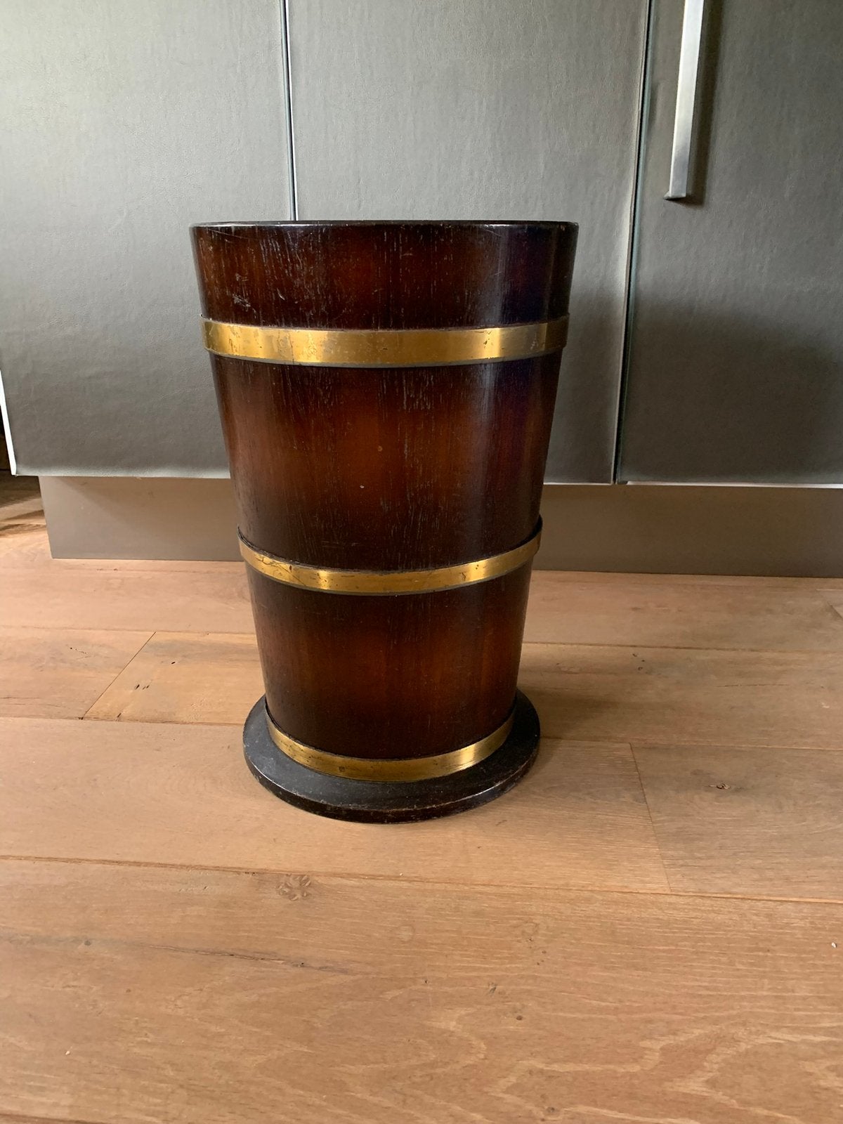Vintage paraplubak.  Hout met koper beslag., Huis en Inrichting, Woonaccessoires | Paraplubakken, Ophalen, Gebruikt, Hout
