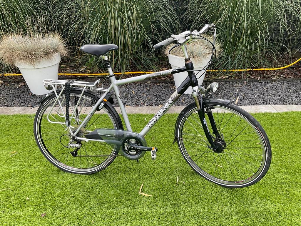 Trek Navigator T500 – Sportieve Herenfiets (Framemaat 55), 28 inch, Gebruikt, Vering, Velgrem
