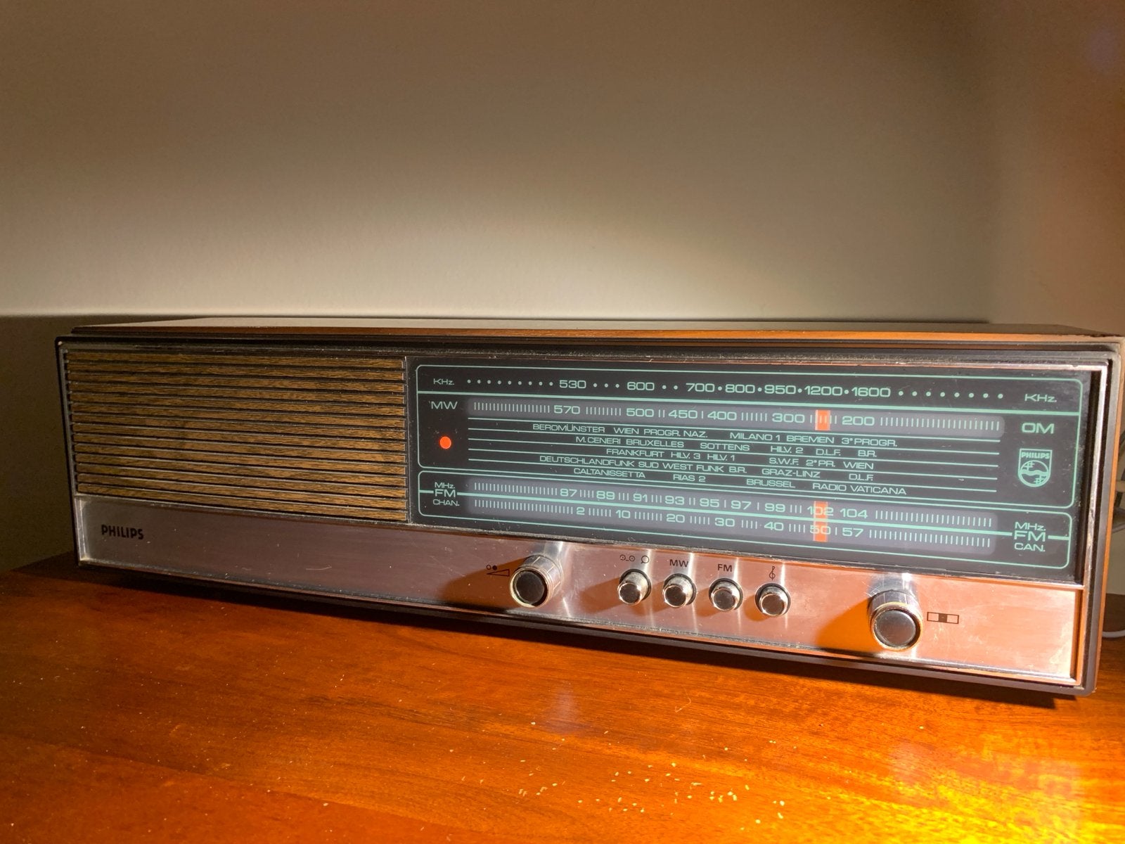 Vintage Milano Italy Philips Radio 19 RB 344, Ophalen of Verzenden, Gebruikt, Radio