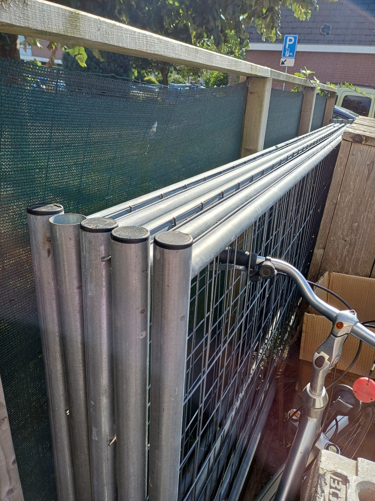 Bouwhek met betonvoeten, Ophalen of Verzenden