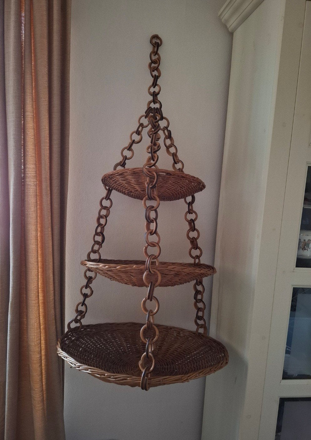 Zeldzame XL Vintage Rotan Hangetagère – 3-Laags, Ophalen, Rond, Riet