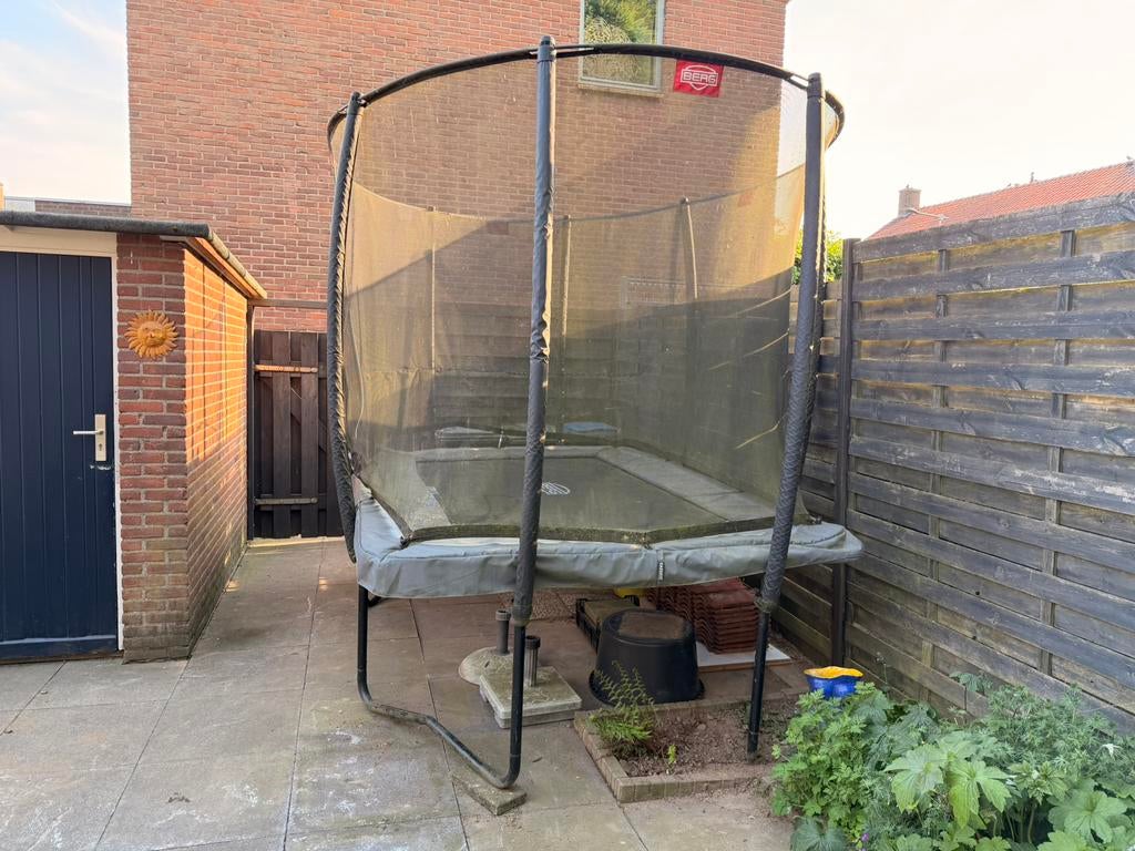 BERG trampoline 220x330 cm + Safety Net Deluxe (net kapot), Ophalen, Gebruikt