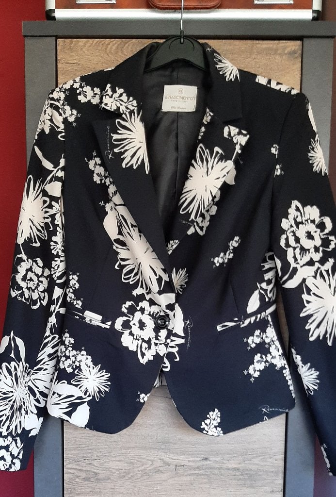 Dames Blazer - maat XS - zwart - met beige bloemen, Meerkleurig, Rinascimento, Ophalen of Verzenden, Zo goed als nieuw