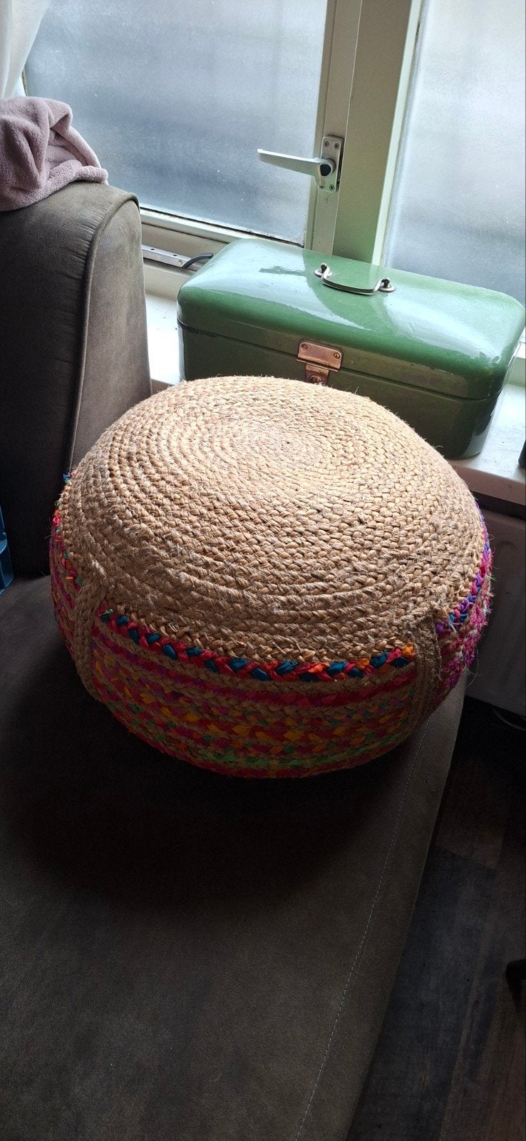 Twee stuks juten poefjes met kleur Boho stijl, Huis en Inrichting, Ophalen, Bohemian, Speels, Rond, Minder dan 50 cm