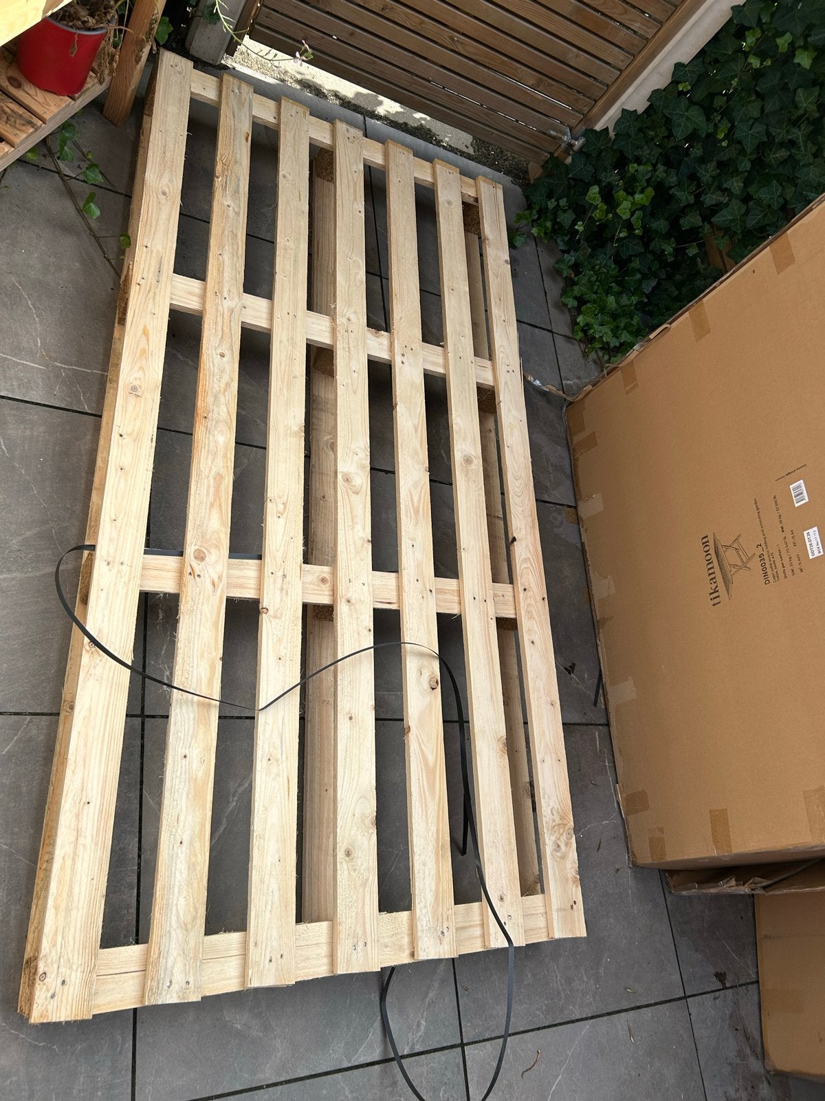 Gratis af te halen: Pallet 200x100cm, Doe-het-zelf en Verbouw, Hout en Planken, Ophalen, Gebruikt, 200 tot 250 cm, Pallet