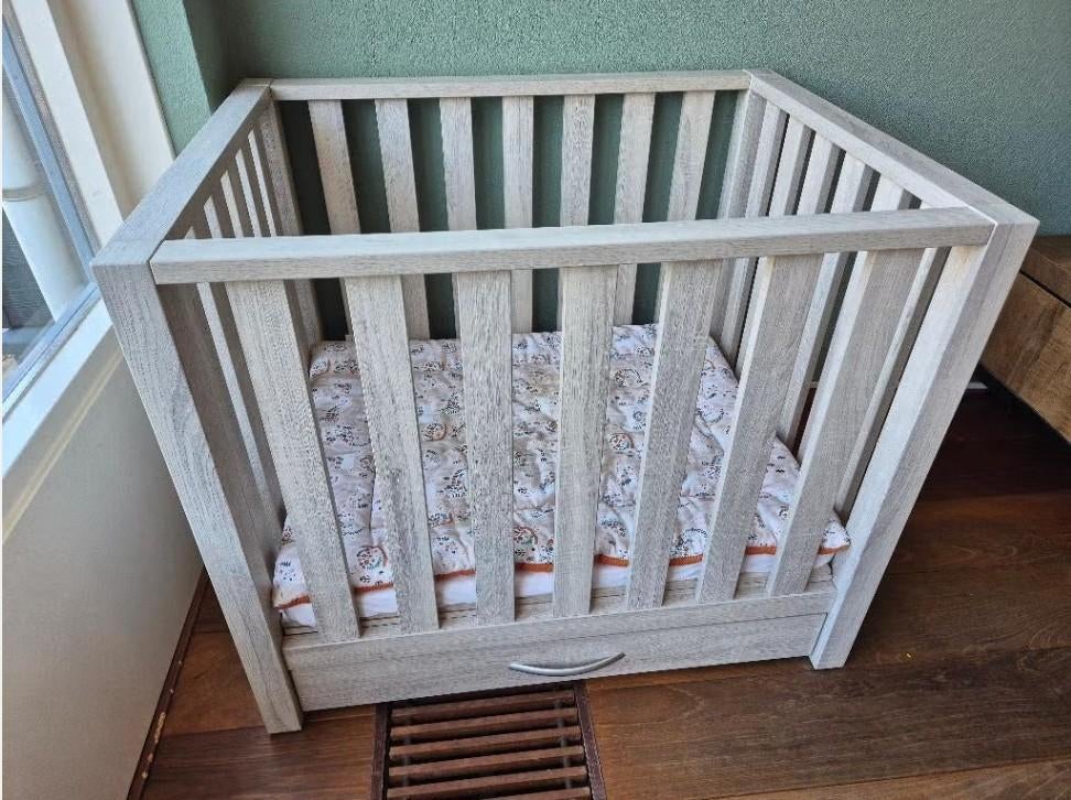 Box met lade, matras en 2 boxkleden, Kinderen en Baby's, Boxen, Ophalen, Gebruikt, Boxkleed