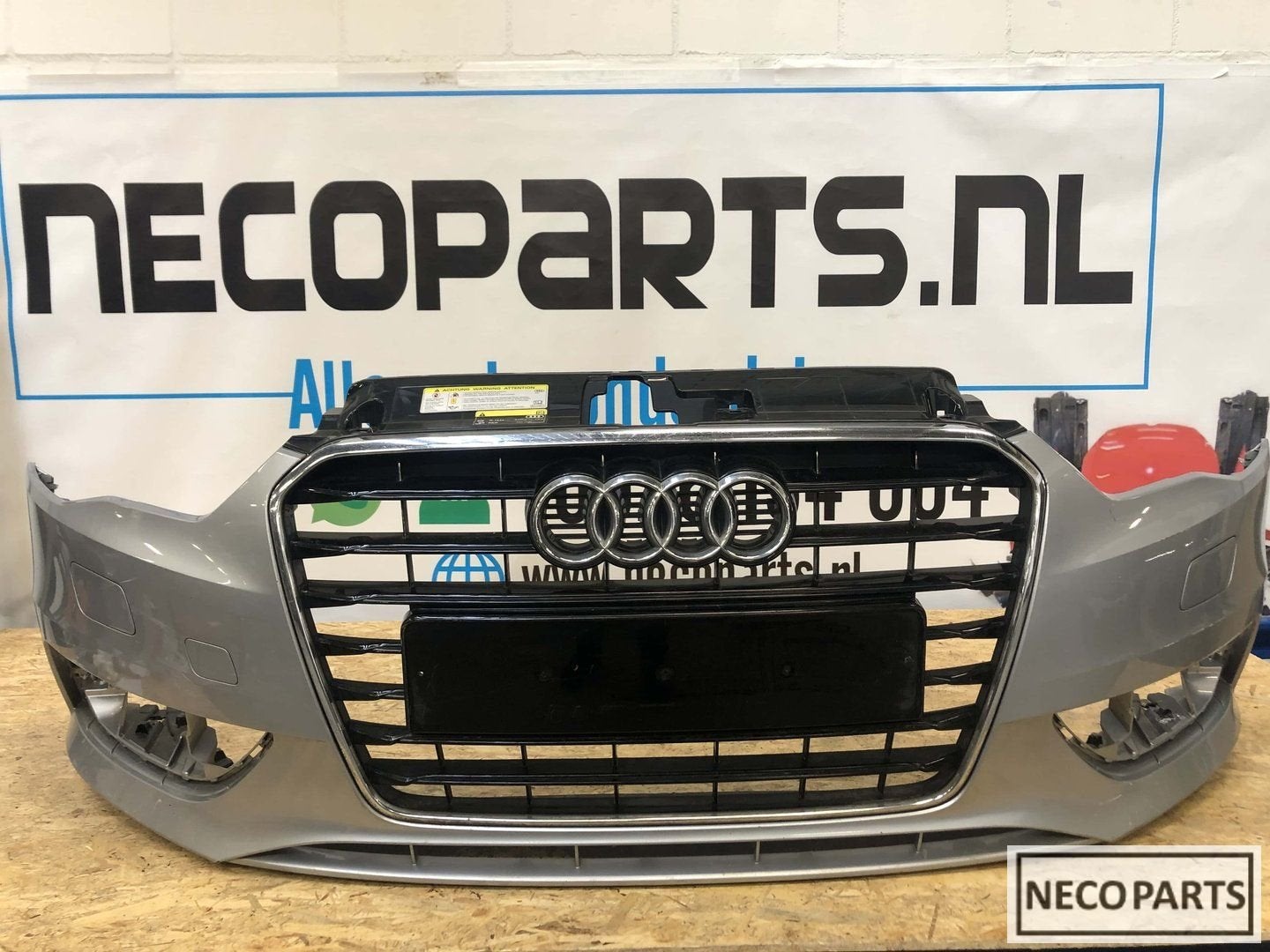 Audi A3 8v voorbumper grill bodemplaat 8V3807437DE, Auto-onderdelen, -, Voor, -, Bumper