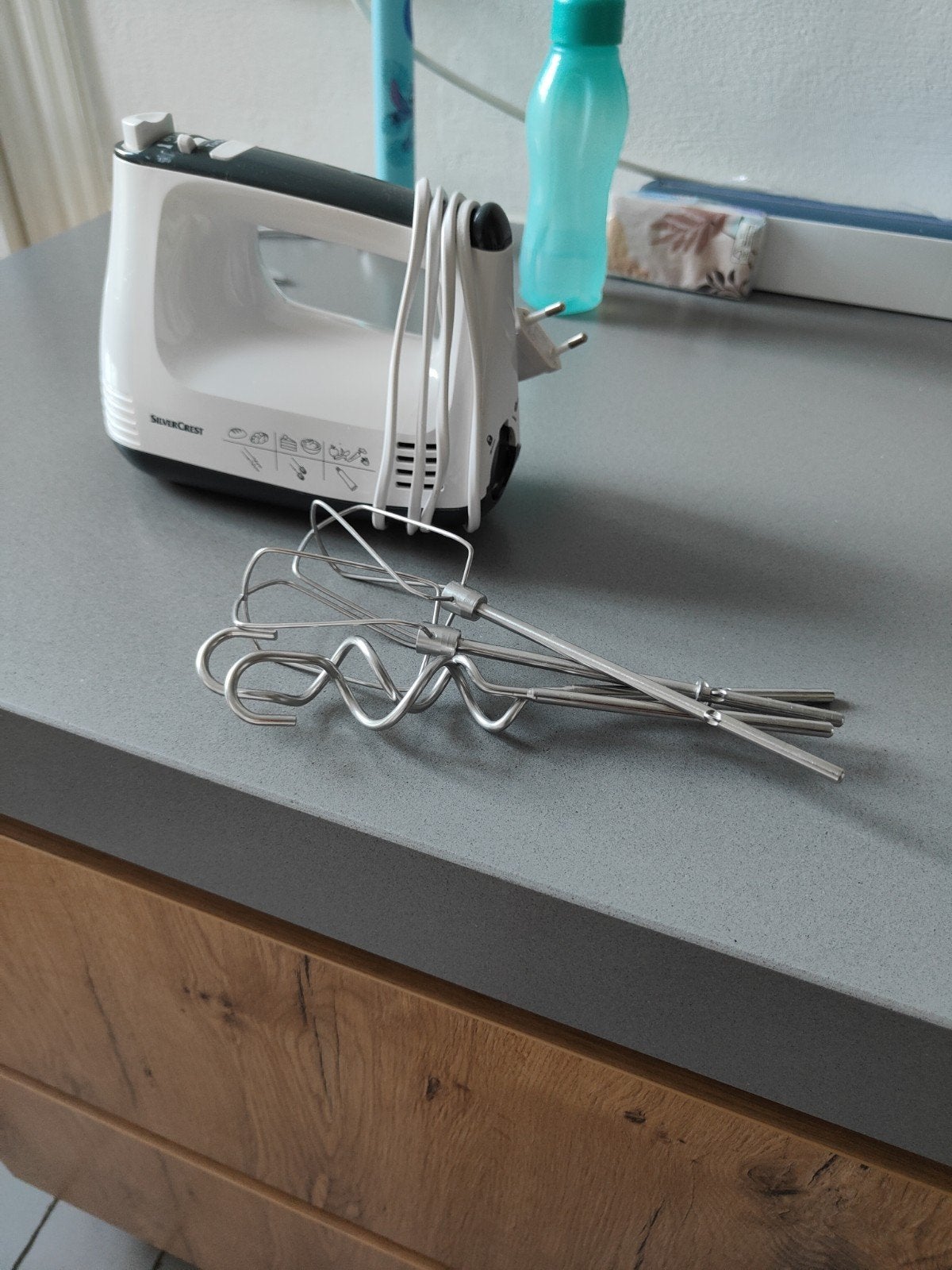 SilverCrest Handmixer - Krachtig en Veelzijdig Keukenhulpje, Ophalen of Verzenden, Zo goed als nieuw, 3 snelheden of meer