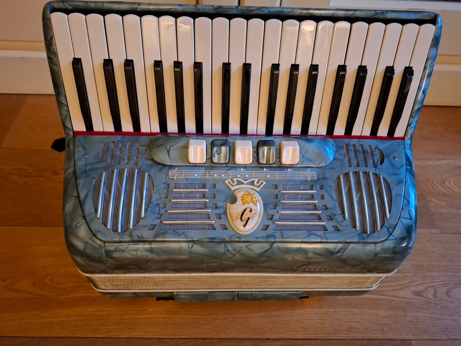 accordeon Galanti 80-bas, Overige merken, Gebruikt, Met riemen, 80-bas