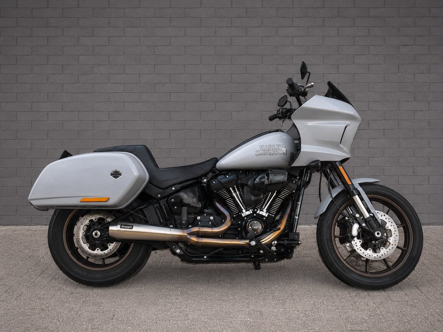 Harley-Davidson FXLRST Low Rider ST 117CI  2024 5HD Rockford, Motoren, Chopper, Particulier
