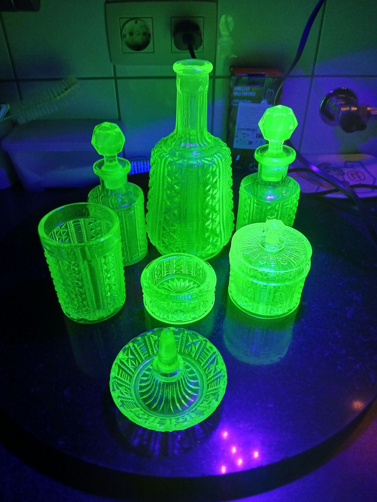 VSL/Boheems Uranium Glas  NIEUWE FOTO'S ERBIJ, Ophalen of Verzenden