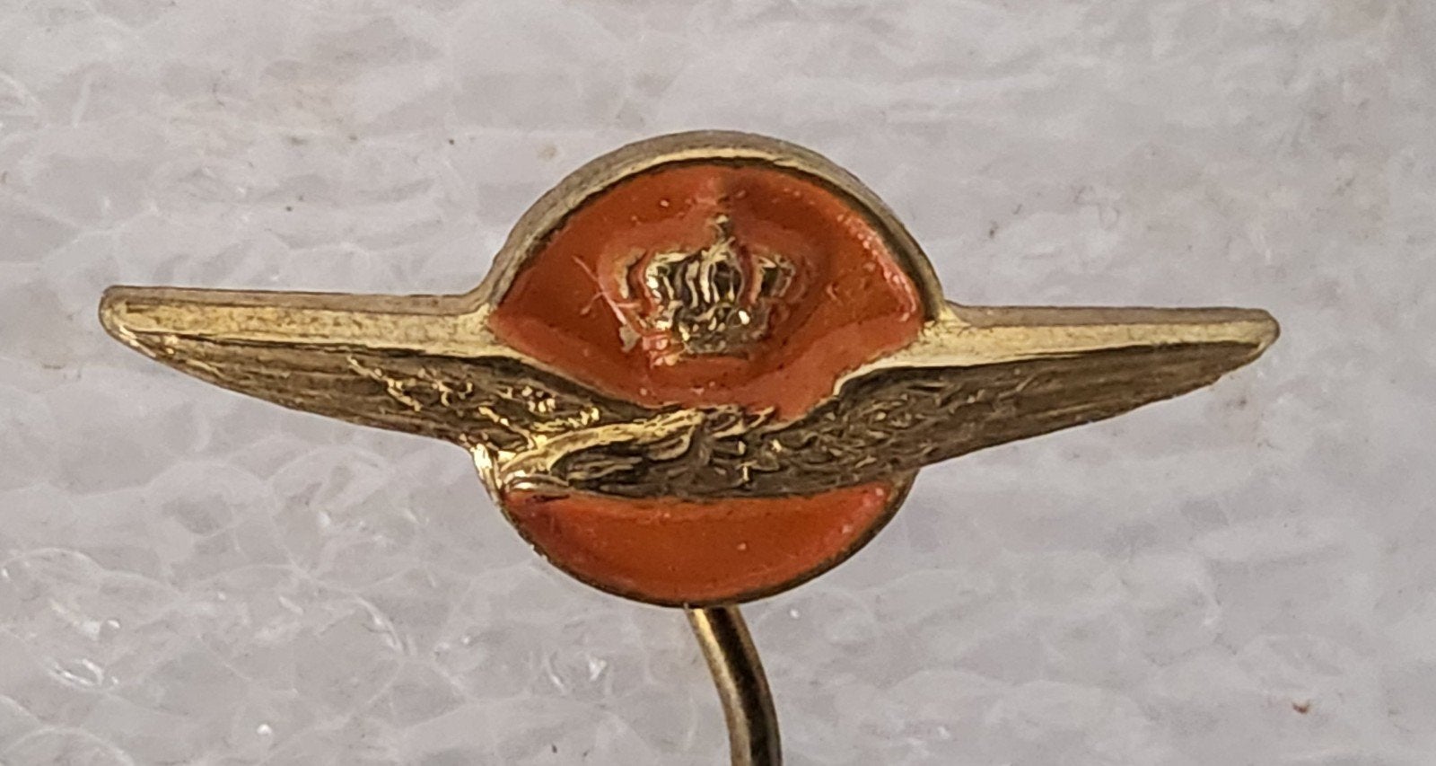 Vintage Speldje Luchtmacht met Kroon, Verzamelen, Ophalen of Verzenden, Gebruikt, Overige onderwerpen, Speldje of Pin