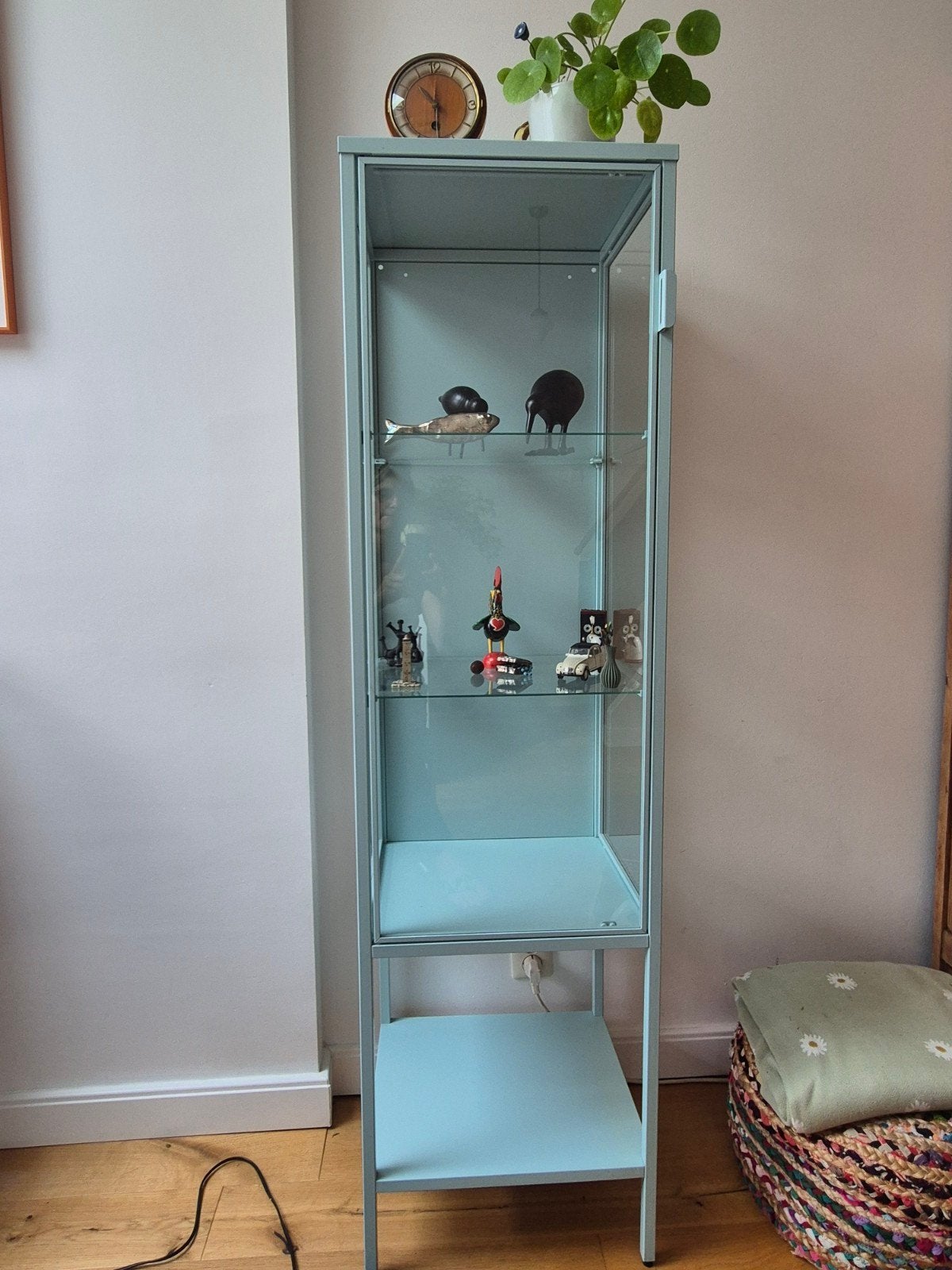 vitrinekast Ikea turquoise, Ophalen of Verzenden, 25 tot 50 cm, 50 tot 100 cm, 150 tot 200 cm