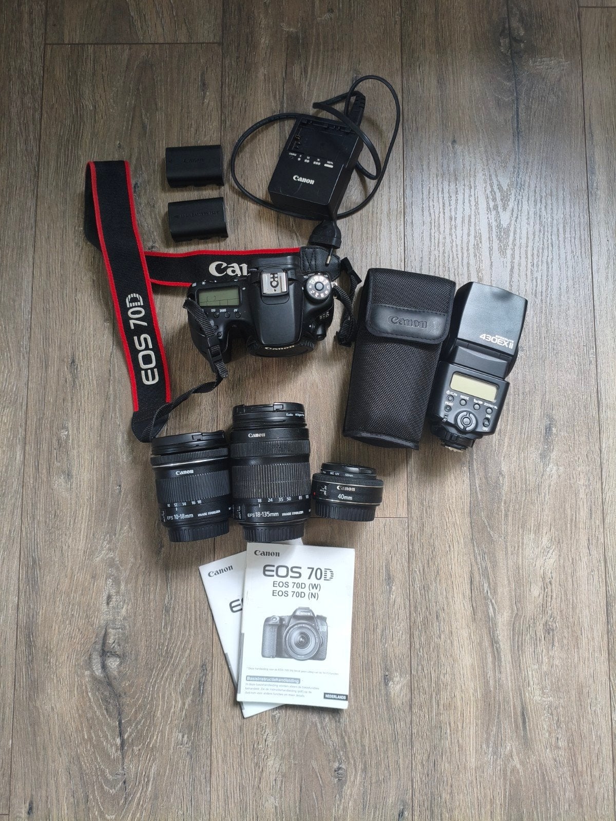 Canon EOS 70D DSLR Camera Kit met 3 lenzen en flitser, Spiegelreflex, Canon, Ophalen of Verzenden, Zo goed als nieuw