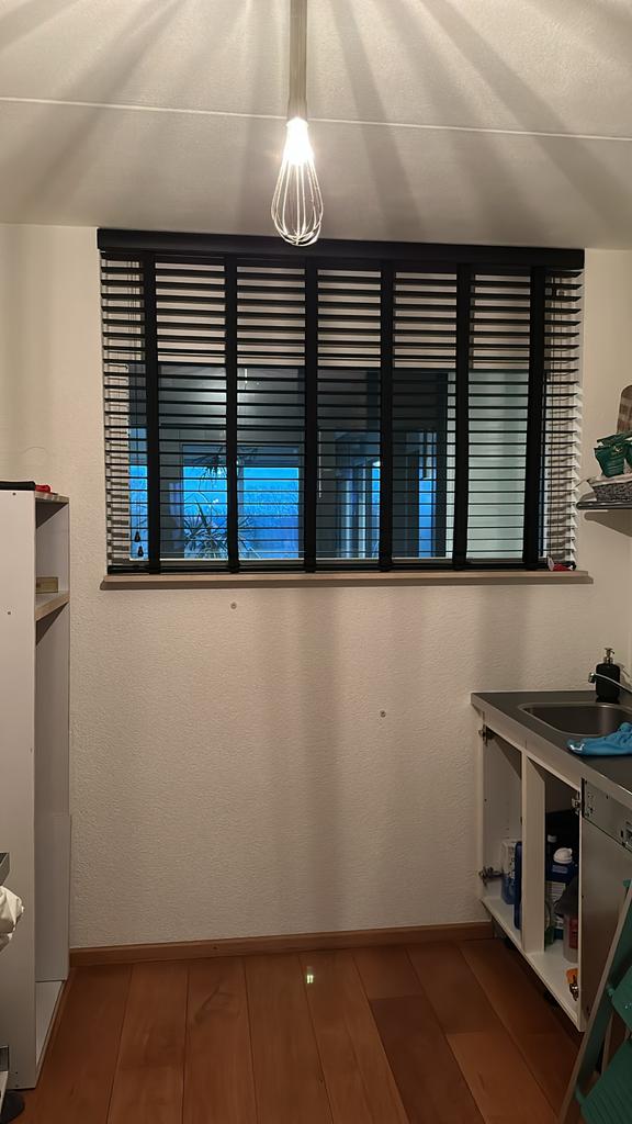 Premium Sleek Jet PVC Jaloezieën 50mm - 170x120cm, Huis en Inrichting, Stoffering | Gordijnen en Lamellen, Zo goed als nieuw, 100 tot 150 cm