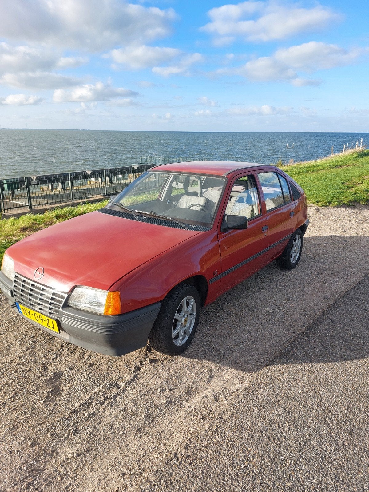 Opel Kadett 1.3 N 1986 Rood, foto 2